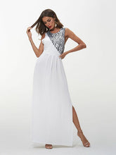 Langes Kleid mit Zebramuster und einzigartigem Design